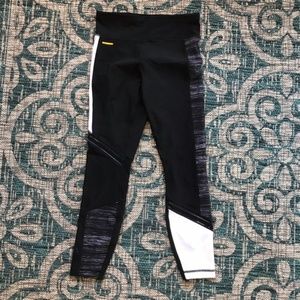 Lolë High Rise Crop Leggings